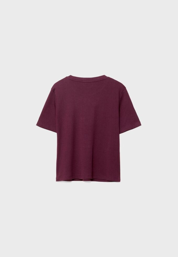 Basic tričko s regular střihem a silnější látkou