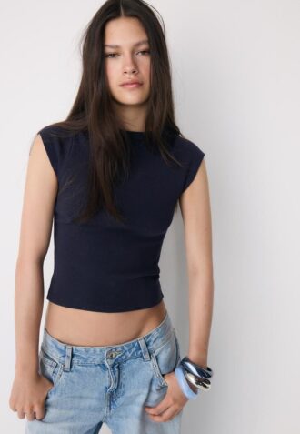 Basic tričko s výstřihem do lodičky