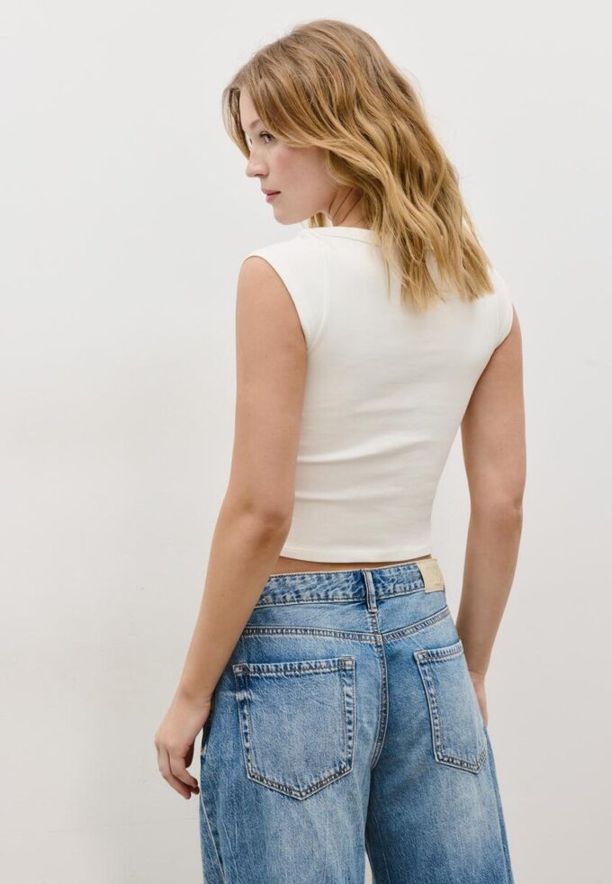 Basic tričko s výstřihem do lodičky