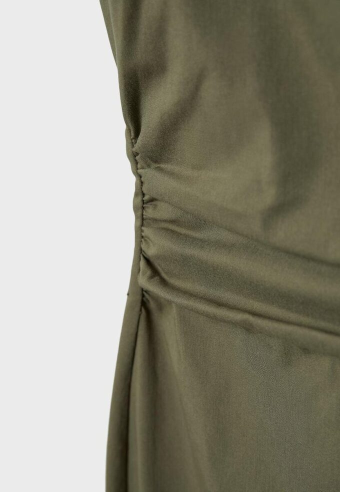 Bengalínové midi šaty s čtvercovým výstřihem