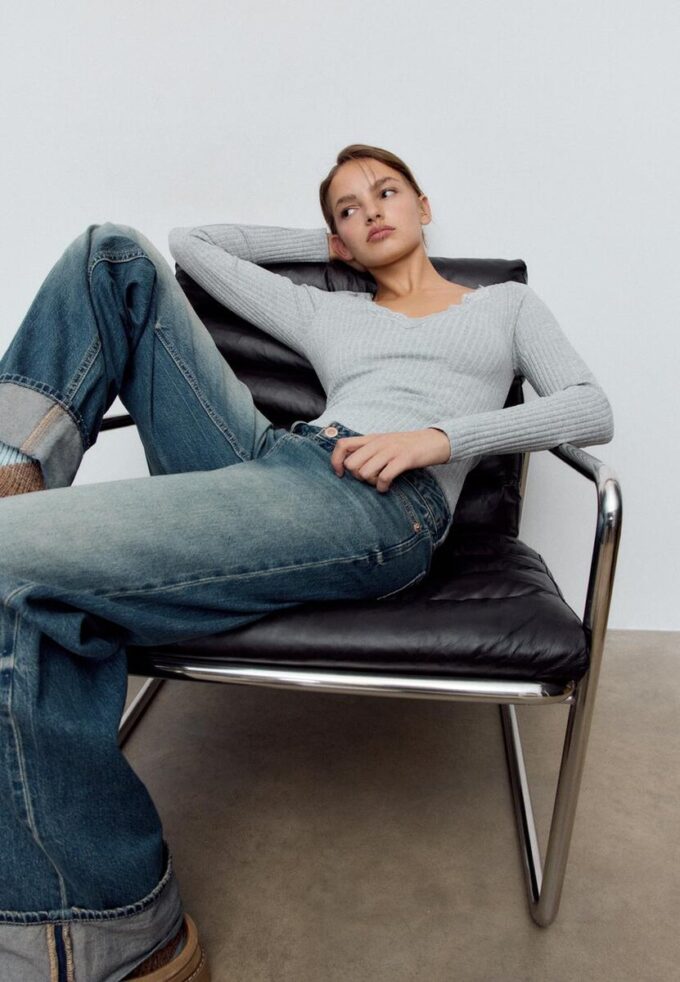 Bezšvový krajkový top