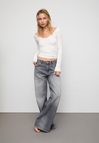 Bezšvový krajkový top