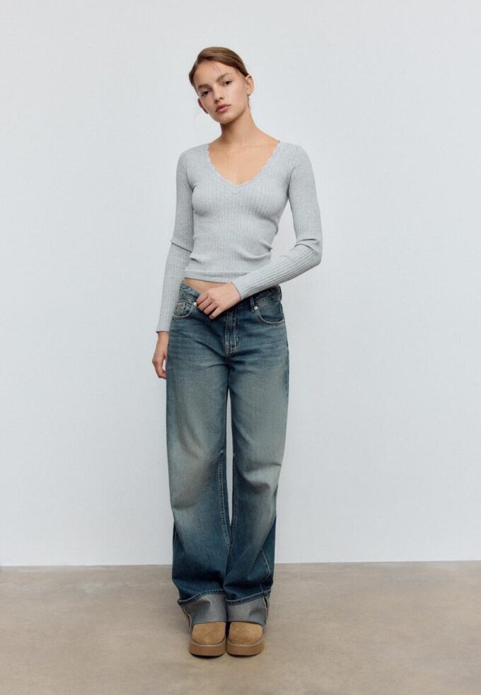 Bezšvový krajkový top