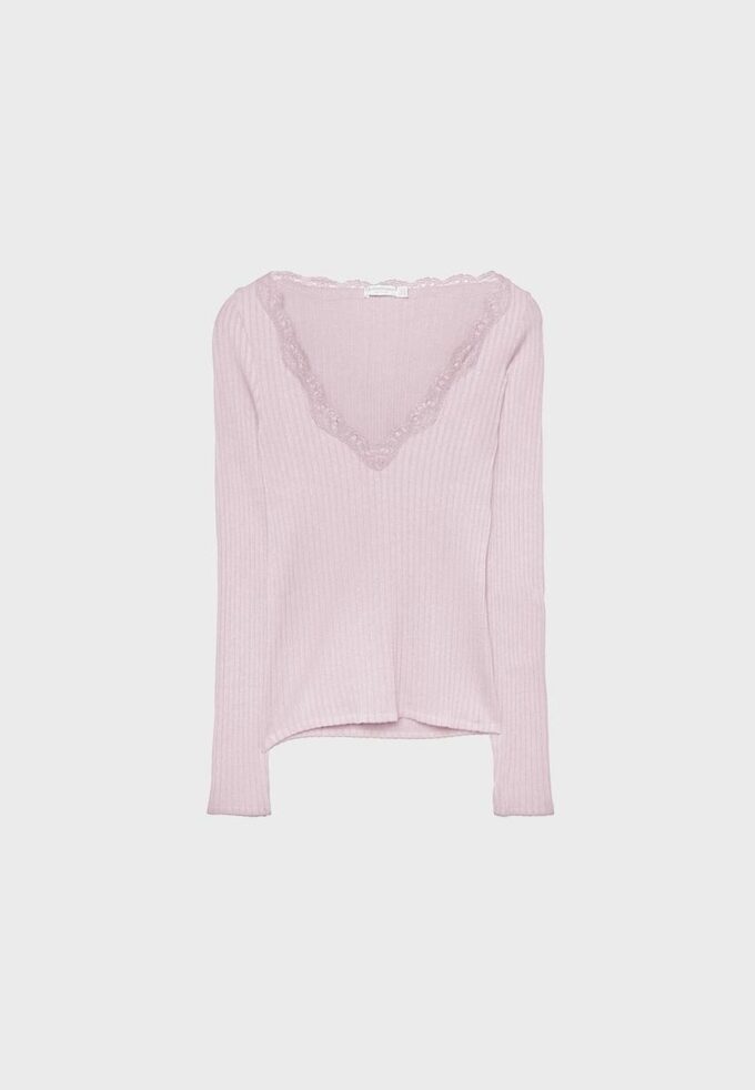 Bezšvový krajkový top