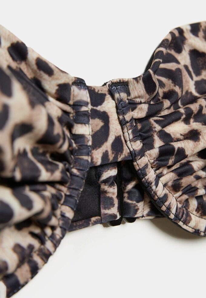 Bikiny s balonkovým střihem a zvířecím potiskem Bikiny s balonkovým střihem a zvířecím potiskem