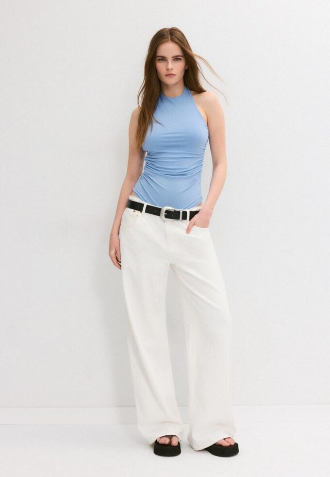 Bodysuit s vázáním za krkem Bodysuit s vázáním za krkem