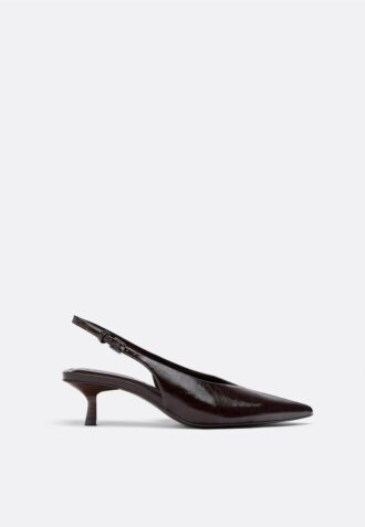 Boty s výstřihem do V a boty na podpatku