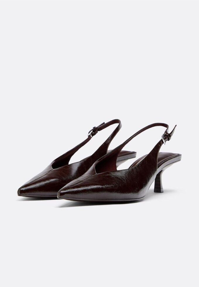 Boty s výstřihem do V a boty na podpatku