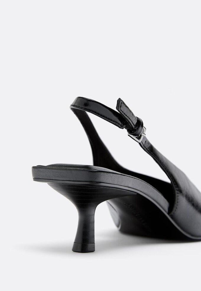 Boty s výstřihem do V a boty na podpatku