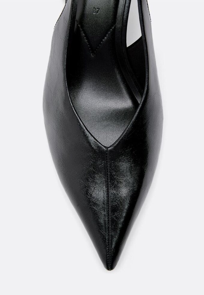 Boty s výstřihem do V a boty na podpatku