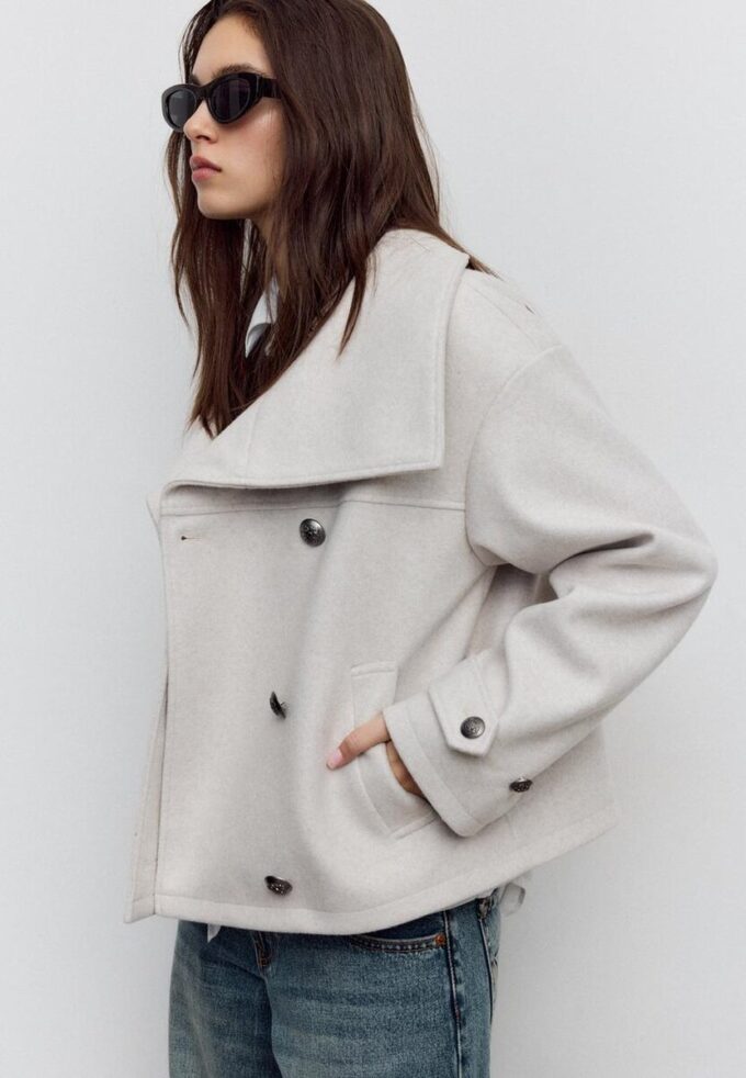 Bunda Jemné na dotek s překříženým výstřihem a vysokým límcem