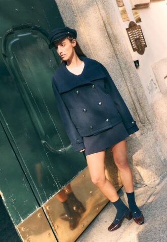 Bunda Jemné na dotek s překříženým výstřihem a vysokým límcem