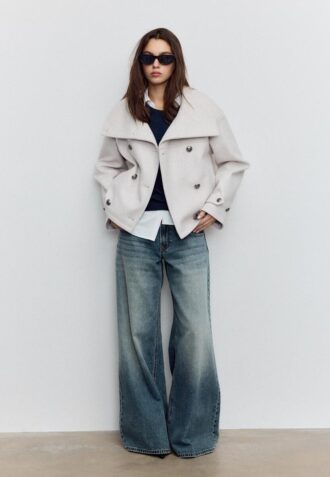 Bunda Jemné na dotek s překříženým výstřihem a vysokým límcem