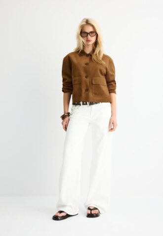 Bunda z umělé semiše s kapsami