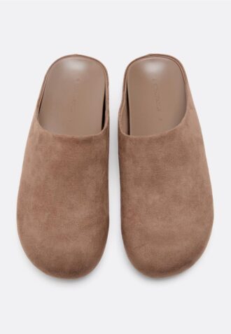 Clogy z umělé semiše