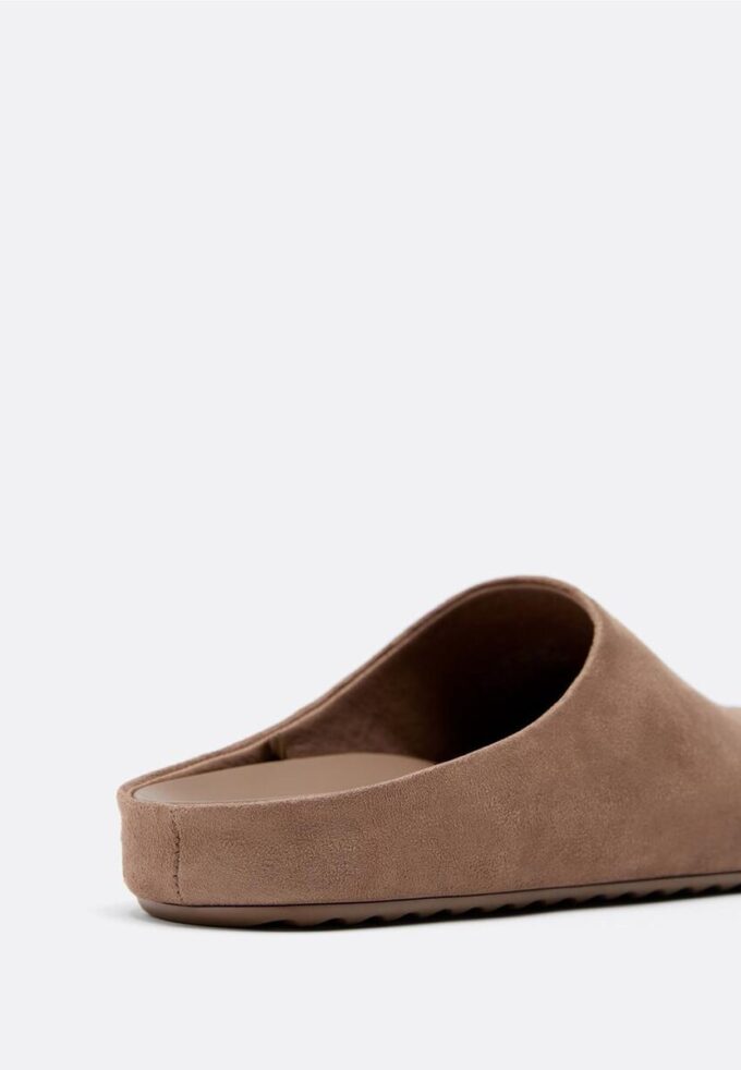 Clogy z umělé semiše