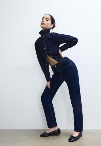 D10 Mom Jeans s úzkým střihem