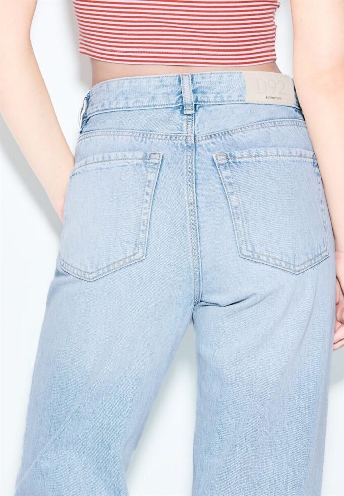D92 Rovné džíny Wide Leg D92 Rovné džíny Wide Leg