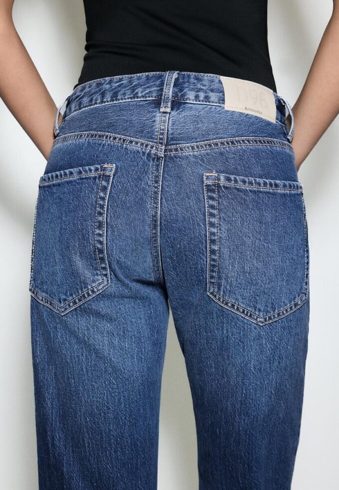 D98 Džíny s rovnými nohavicemi