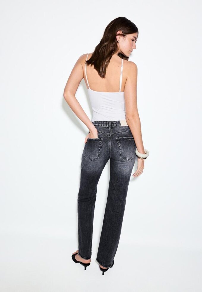 D98 Džíny s rovnými nohavicemi D98 Džíny s rovnými nohavicemi