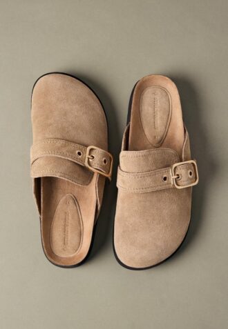 Dřeváky z dělené semišové kůže s přezkou