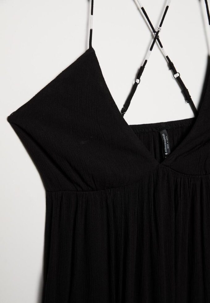 Dlouhé krepové šaty s korálkovými ramínky Dlouhé krepové šaty s korálkovými ramínky