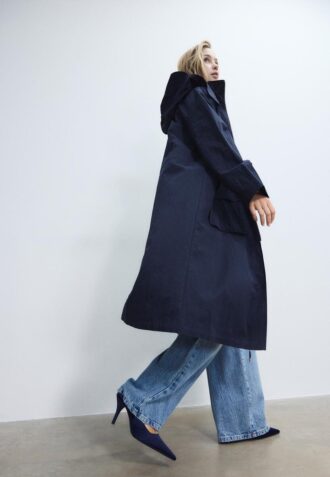 Dlouhá splývavá parka