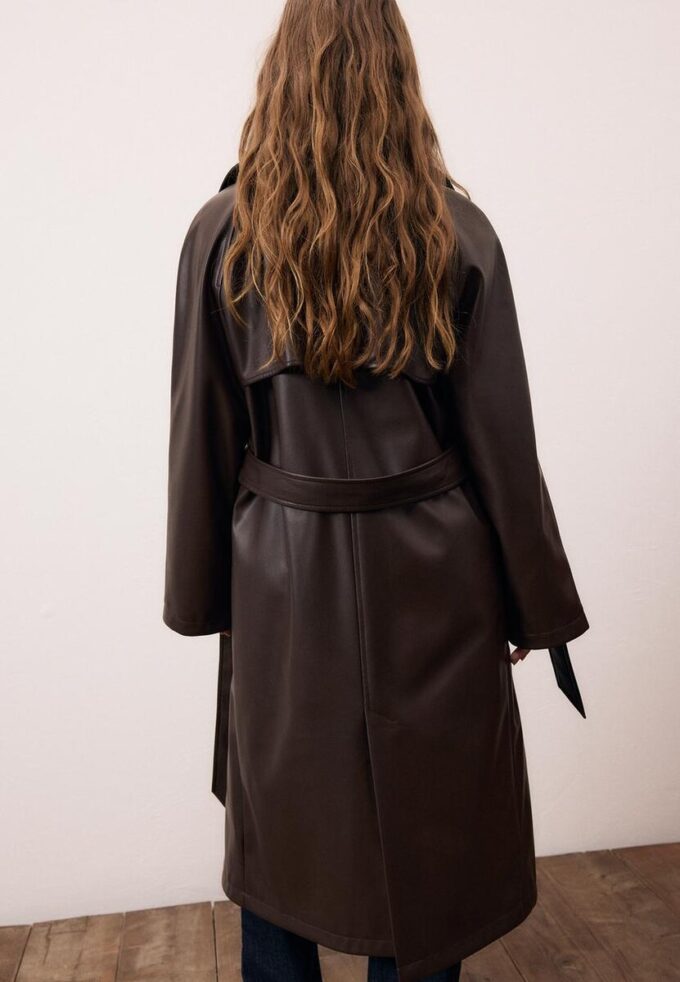 Dlouhý trenčkot z umělé kůže