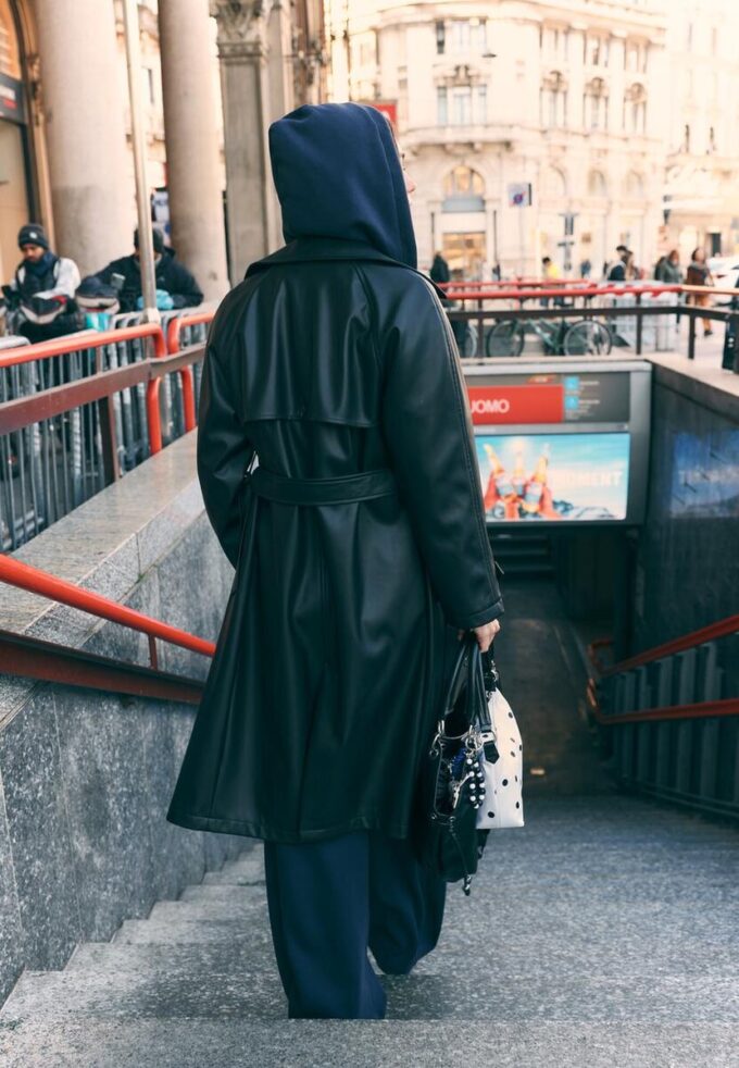 Dlouhý trenčkot z umělé kůže