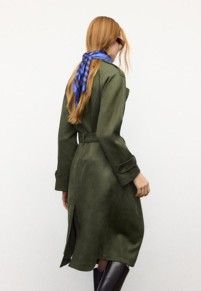 Dlouhý trenčkot z umělé semiše