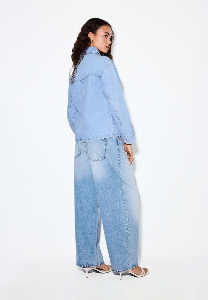 Džínová bunda s kapsami