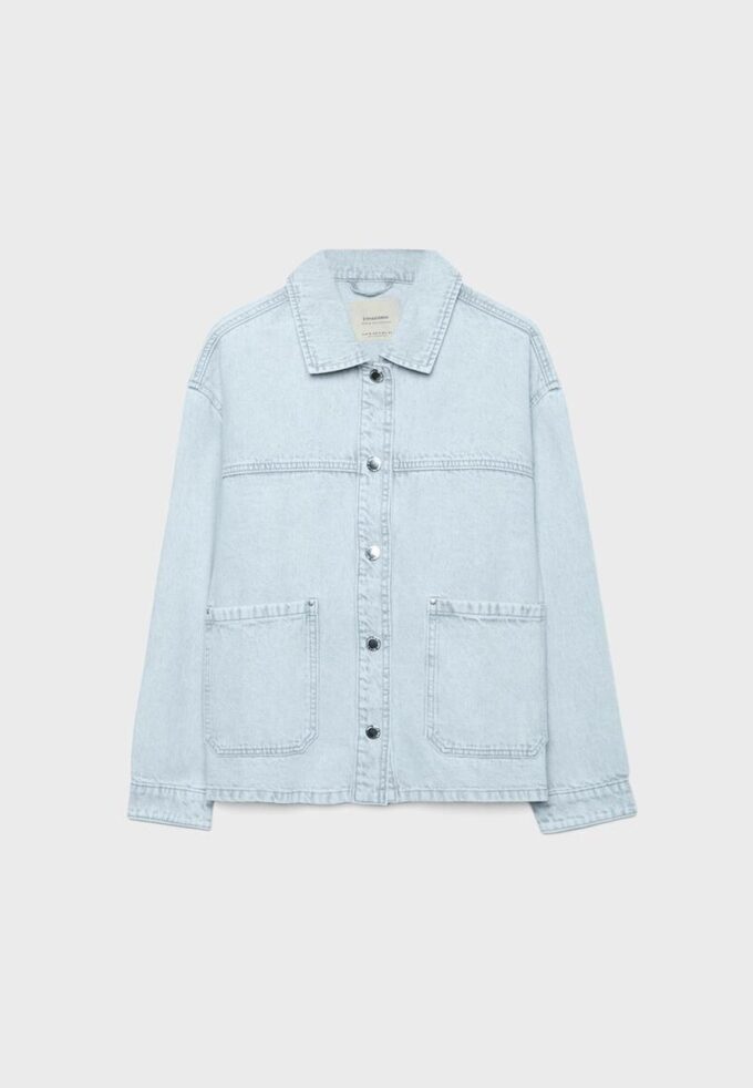 Džínová bunda s kapsami Džínová bunda s kapsami