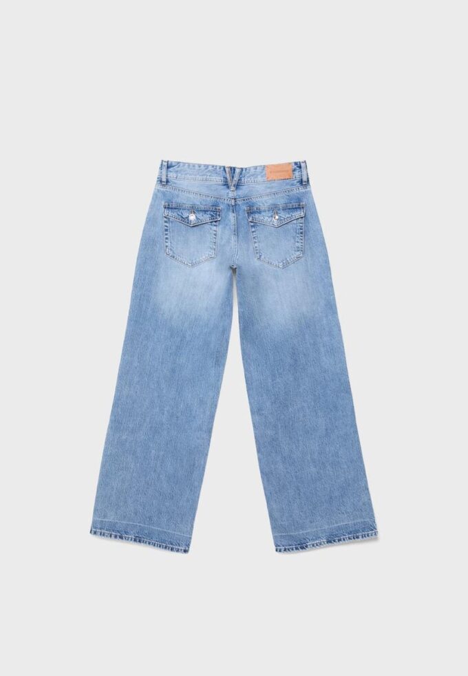Džíny s nízkým pasem a Wide Leg nohavicemi s ozdobným knoflíkem Džíny s nízkým pasem a Wide Leg nohavicemi s ozdobným knoflíkem