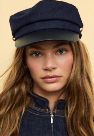 Dvoubarevná námořnická čepice