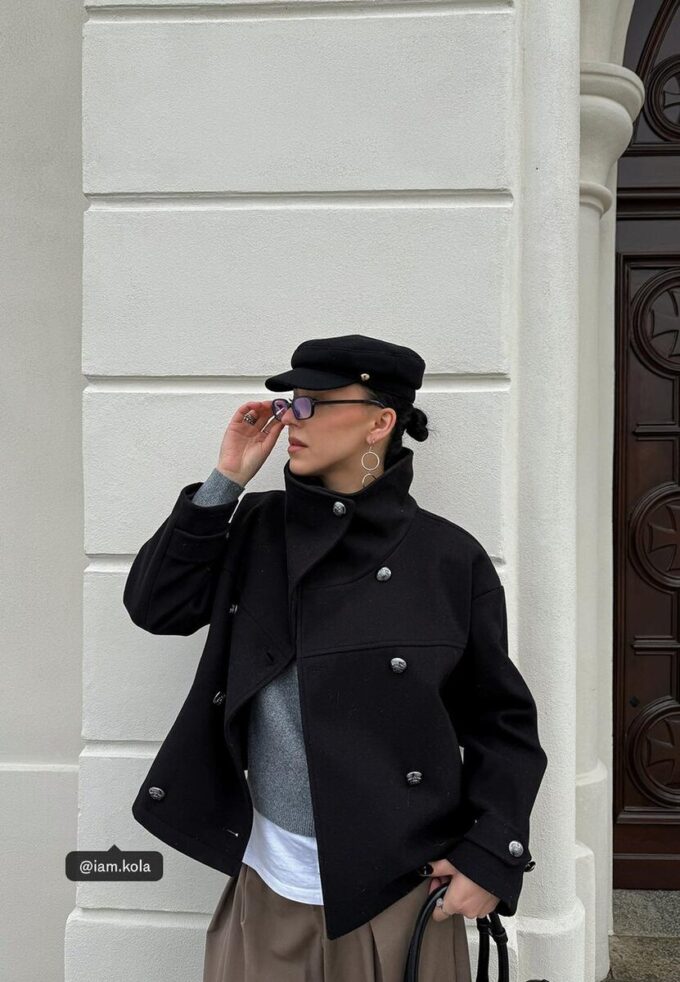 Dvoubarevná námořnická čepice