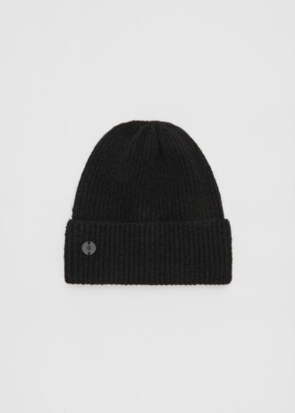 Žebrovaná čepice s plaketou