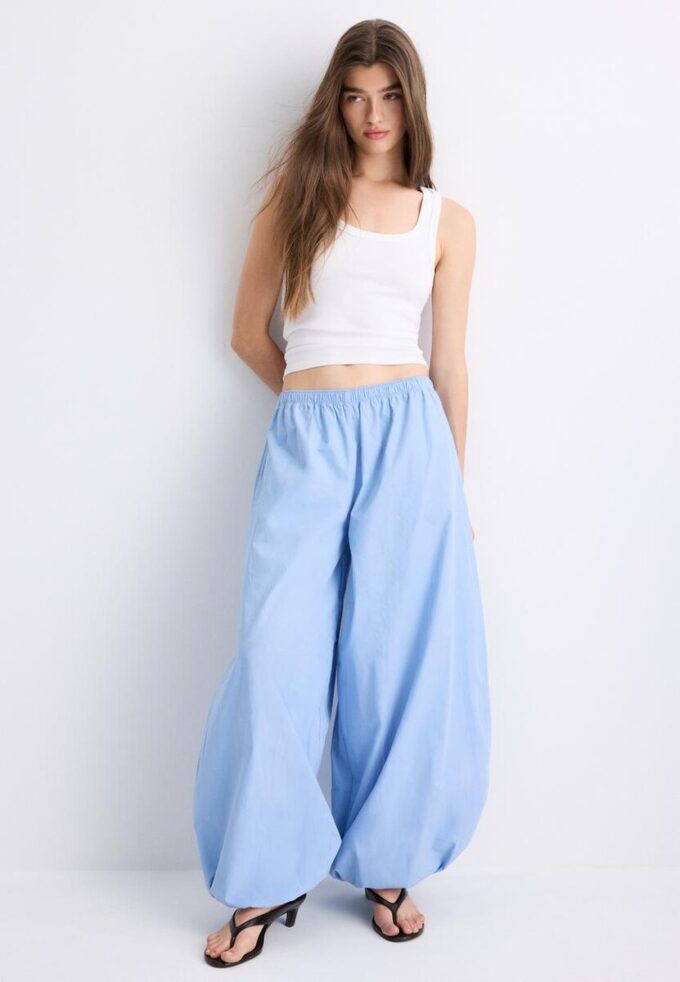 Žebrované tričko s racerbackem