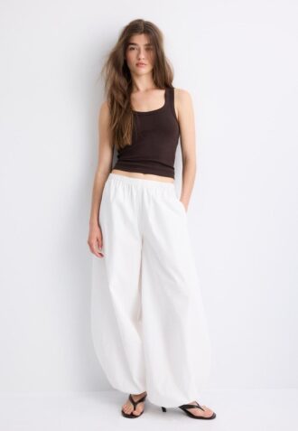 Žebrované tričko s racerbackem