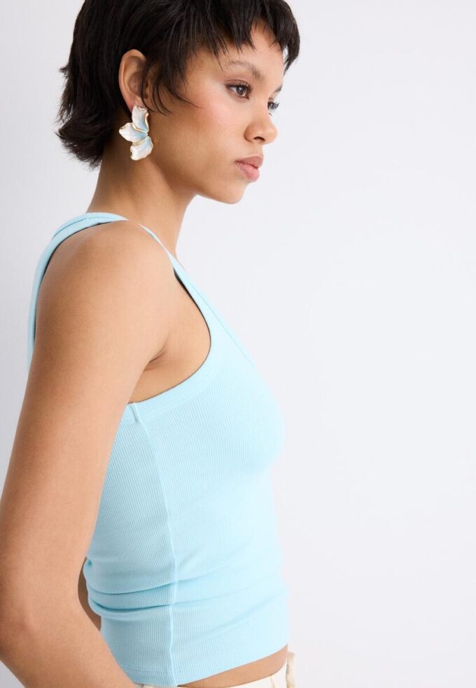 Žebrované tričko s racerbackem