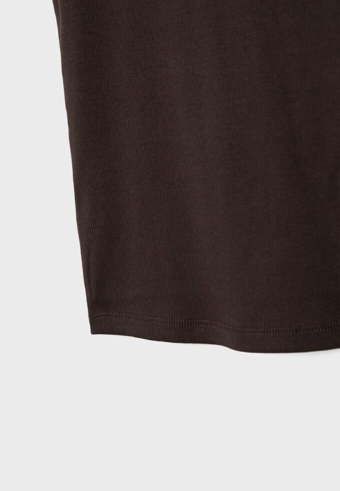 Žebrované tričko s racerbackem