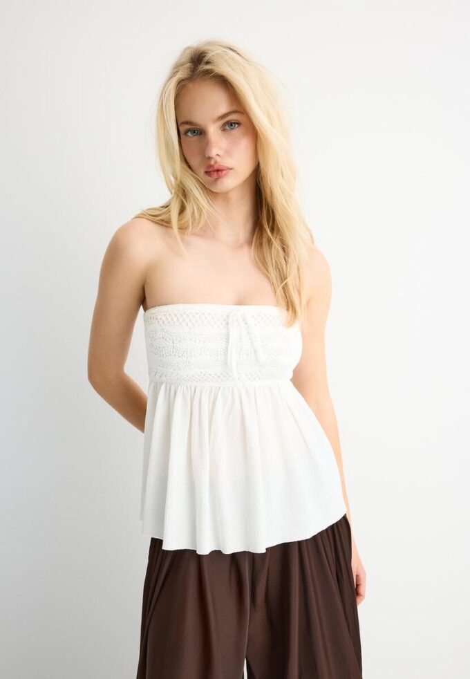Háčkovaný bandeau top Háčkovaný bandeau top