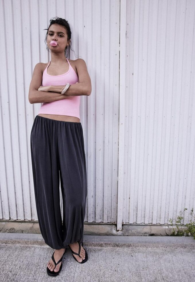 Jemné na dotek volné kalhoty