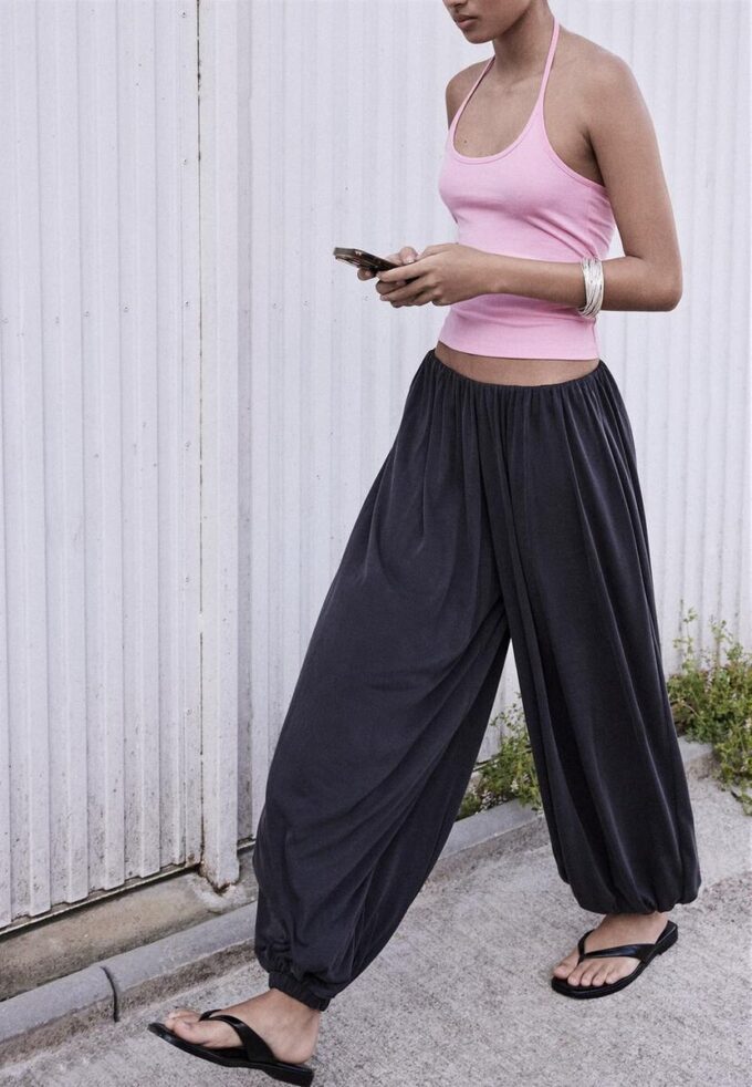 Jemné na dotek volné kalhoty