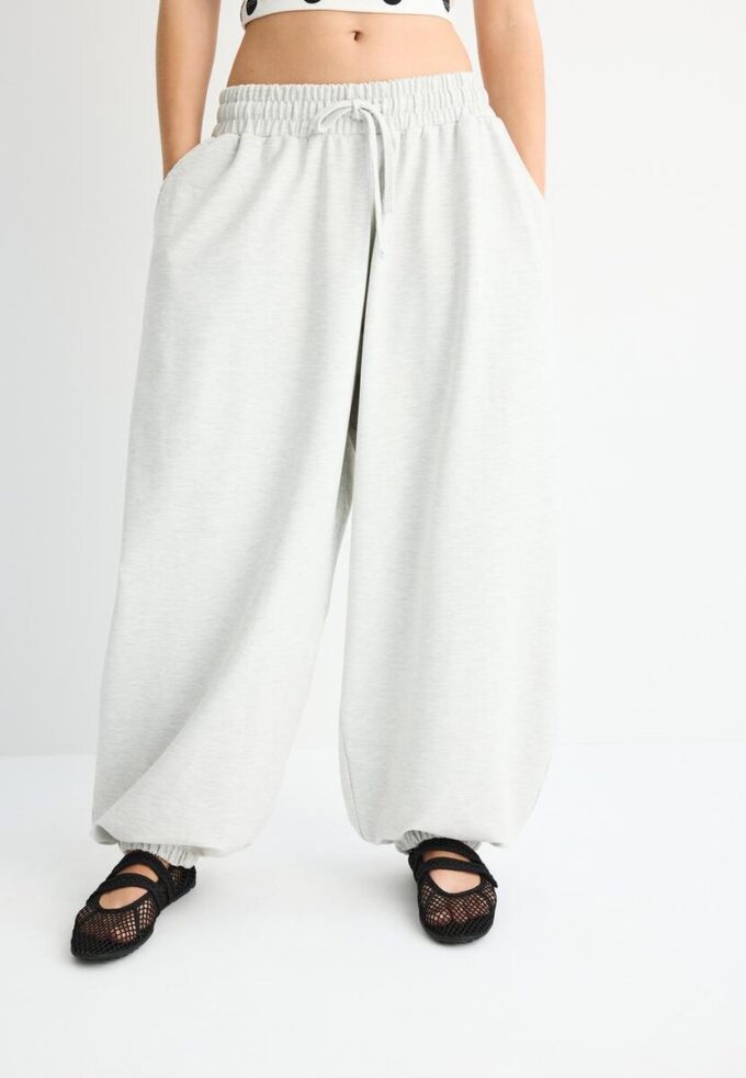 Jogger kalhoty s balónovým střihem Jogger kalhoty s balónovým střihem