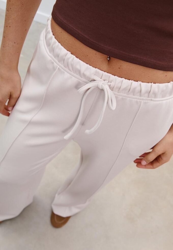 Joggerové kalhoty Jemné na dotek s Wide Leg nohavicemi a detailem švu vpředu Joggerové kalhoty Jemné na dotek s Wide Leg nohavicemi a detailem švu vpředu