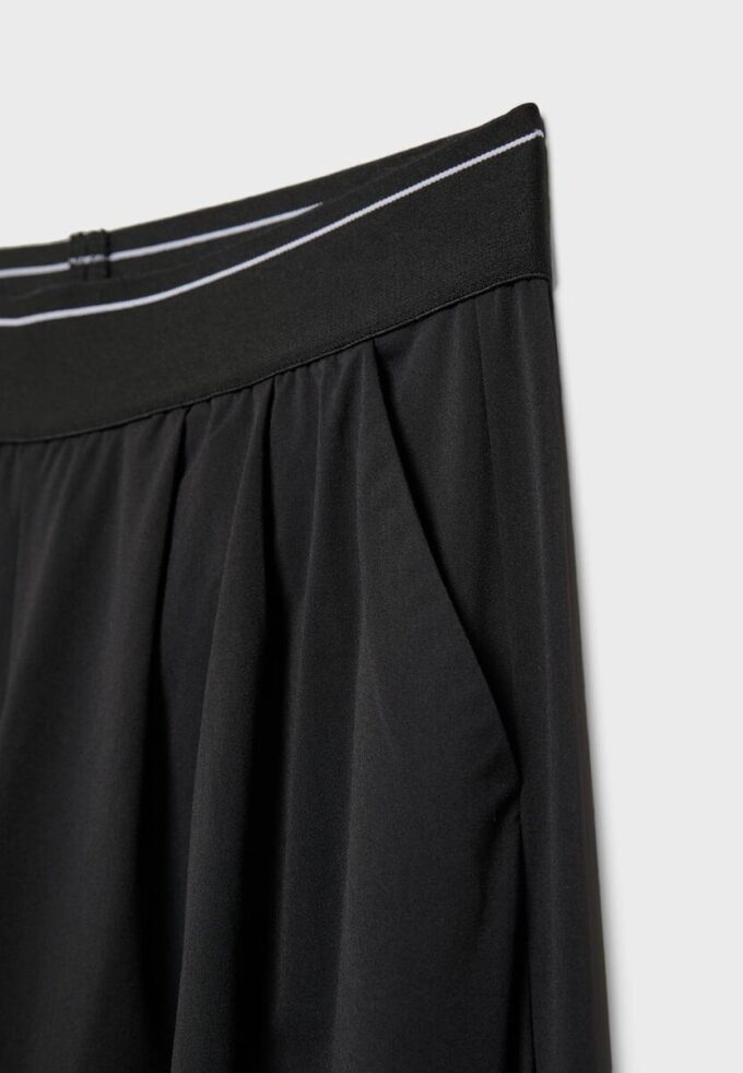 Joggingové kalhoty Palazzo s elastickým pasem a jemným povrchem na dotek Joggingové kalhoty Palazzo s elastickým pasem a jemným povrchem na dotek