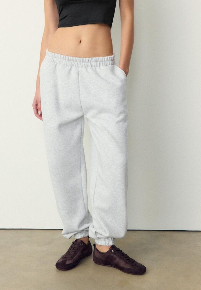 Joggingové kalhoty ve stylu boyfriend Joggingové kalhoty ve stylu boyfriend