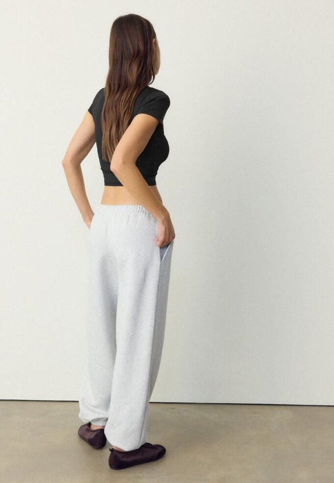 Joggingové kalhoty ve stylu boyfriend Joggingové kalhoty ve stylu boyfriend