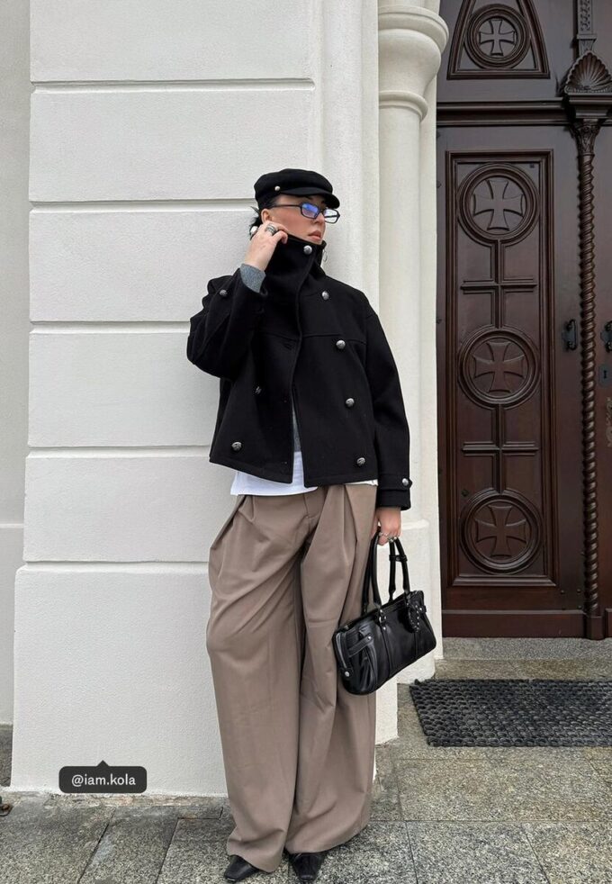 Bunda Jemné na dotek s překříženým výstřihem a vysokým límcem