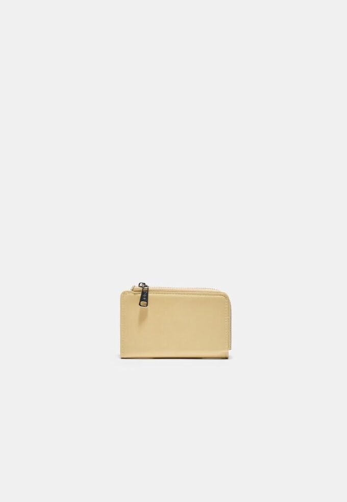 Karetní obal s efektem kůže